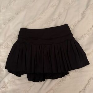 Gold Hinge Black Pleated Mini Skirt